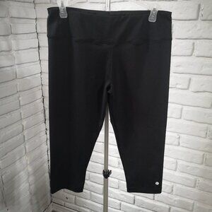Bally Total Fitness Ladies Size Large Black Capri Length Elastic Waist Leggings